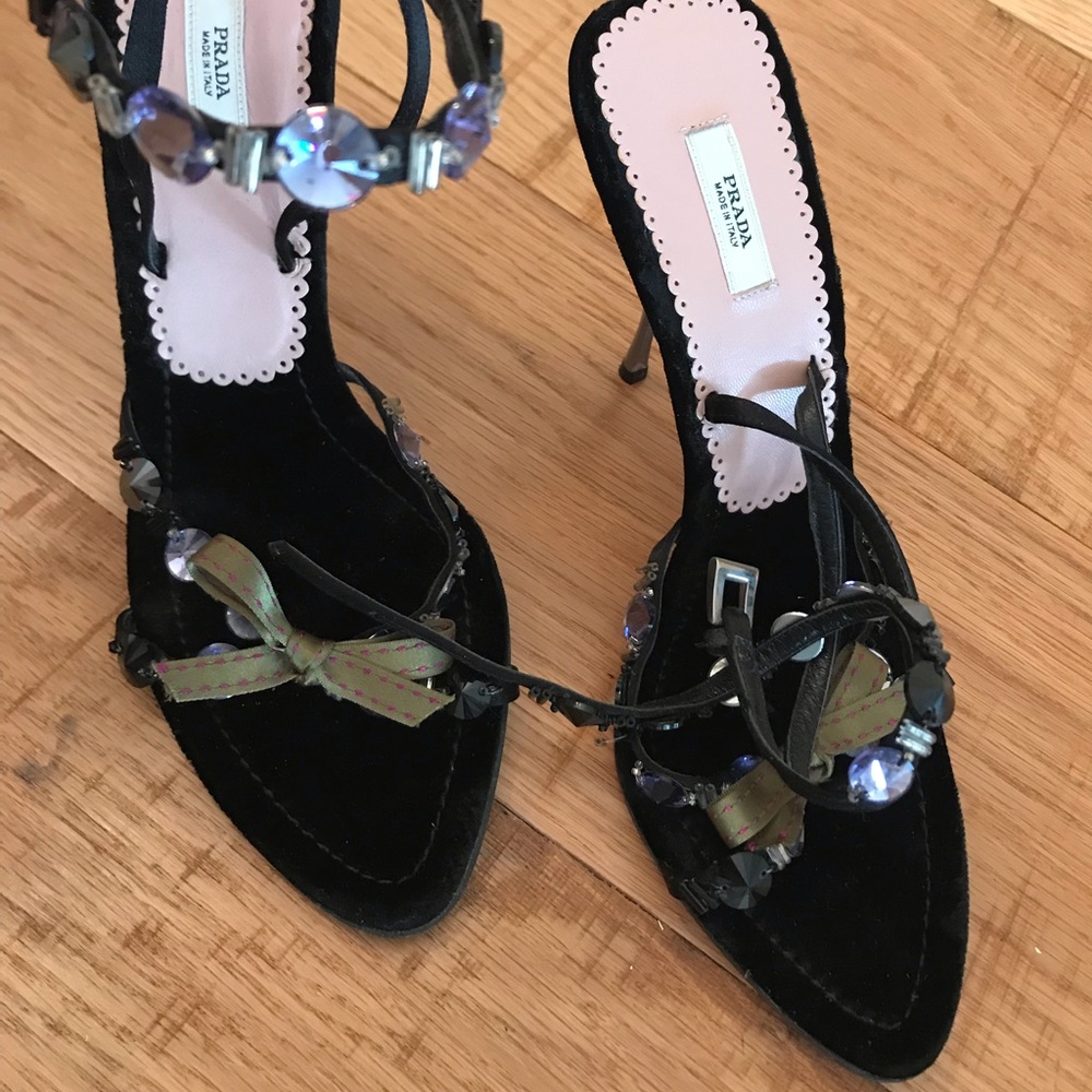 Prada heels size 37 1/2 - Picture 2 of 3